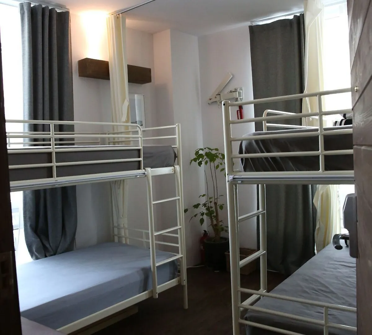 Tstay Gwangalli Beach - Hostel Busan 2*,  South Korea
